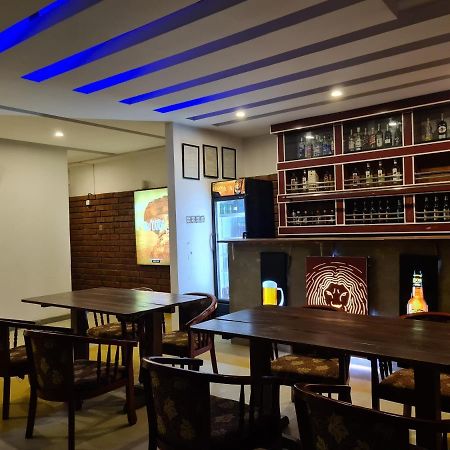 Hotel Cafe And Pub By Yasri Weligama Exterior foto