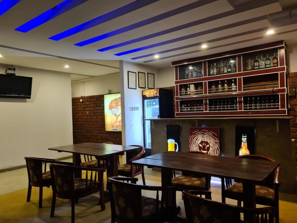 Hotel Cafe And Pub By Yasri Weligama Exterior foto